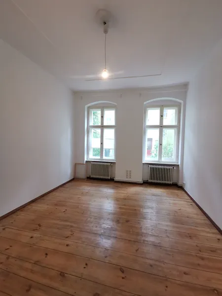 Alltagstaugliche 2,5-Zimmer-Wohnung in Lichterfelde Möbel können übernommen werden sonst Leer — photo 1